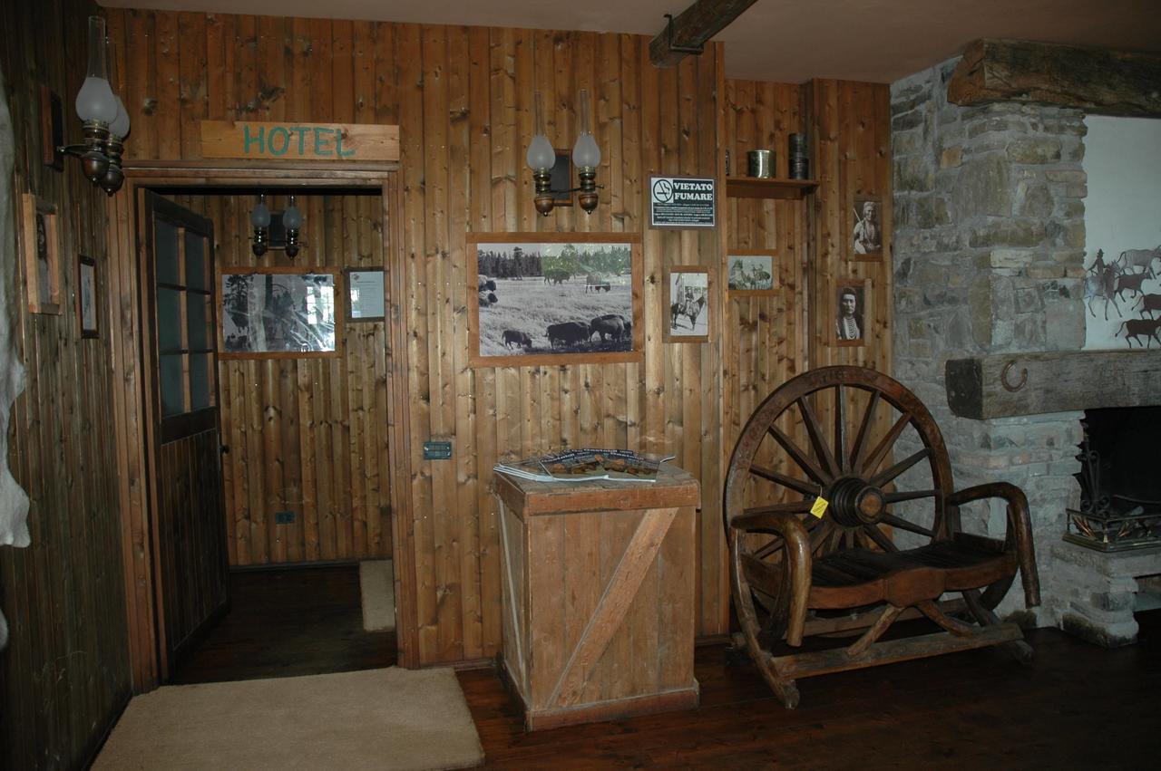 Cowboys Guest Ranch Hotel Voghera Buitenkant foto