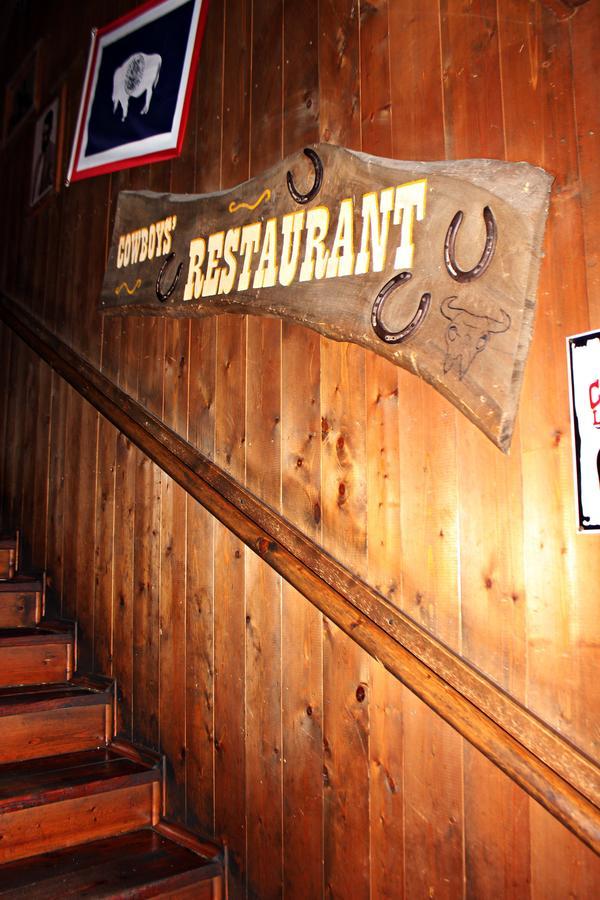 Cowboys Guest Ranch Hotel Voghera Buitenkant foto