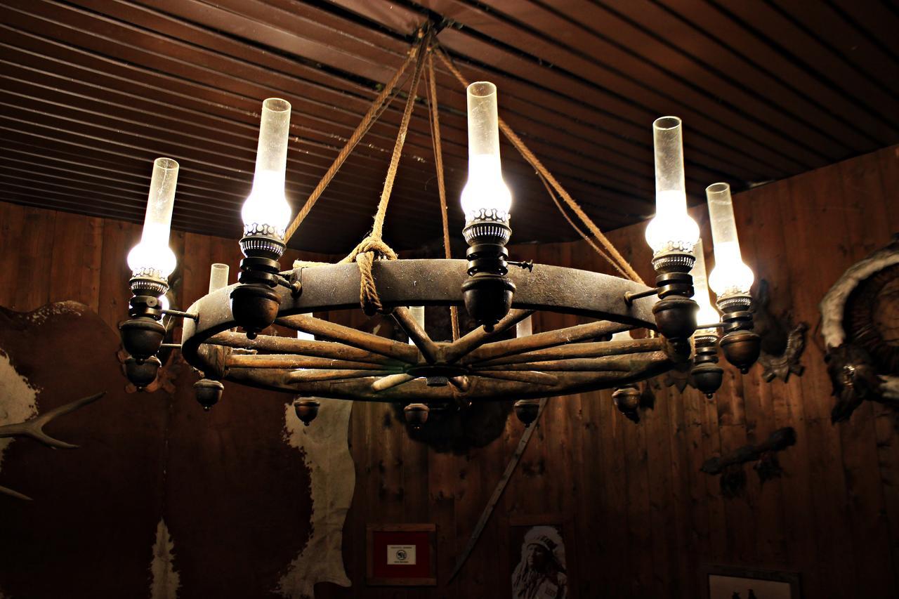 Cowboys Guest Ranch Hotel Voghera Buitenkant foto